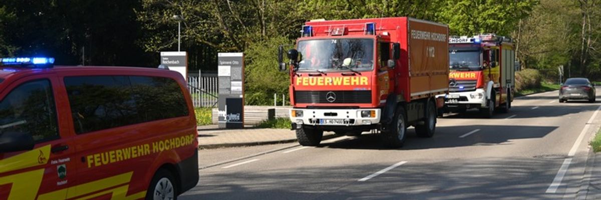 FW LK Esslingen: Groß angelegte Übung des Gemeindeverwaltungsverband Reichenbach an der Fils im Gewerbegebiet Leintel.