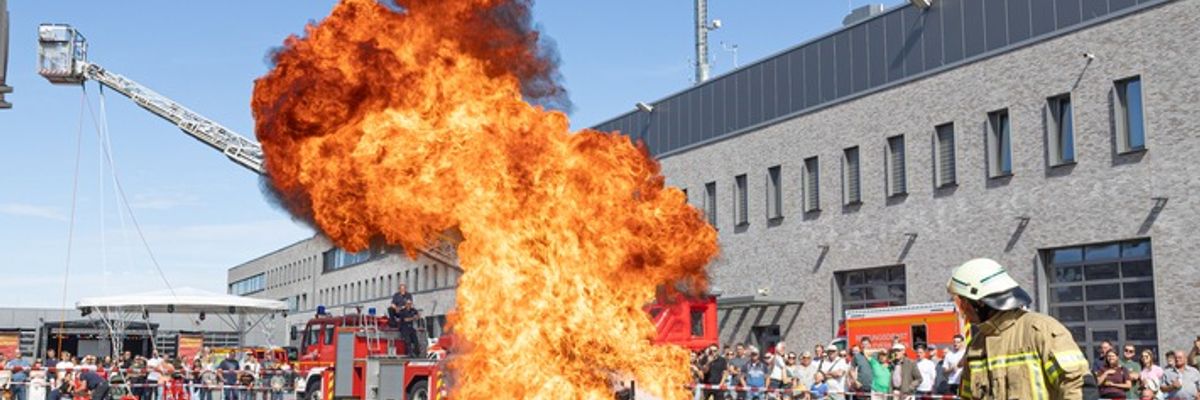 FW-LEV: 50 Jahre Berufsfeuerwehr Leverkusen - ein Jubiläumswochenende im Zeichen von Einsatz, Ehrenamt und Gemeinschaft