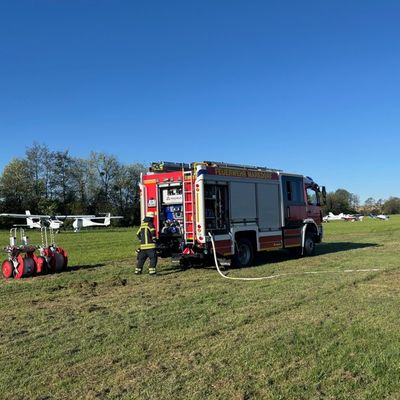 KFV Bodenseekreis: Ultraleichtflugzeug überschlägt sich