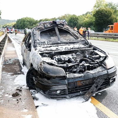 FW-MK: PKW Brand auf der Autobahn sorgt für Lange Staus