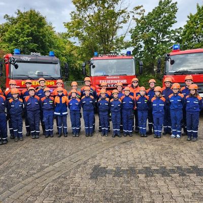 FW Beverungen: 24 Stunden im Einsatz / Berufsfeuerwehrtag der Jugendfeuerwehren Beverungen, Dalhausen und Herstelle