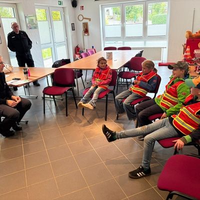 FW-OE: Lösch Kids Kirchhundem stellen ihr können unter Beweis