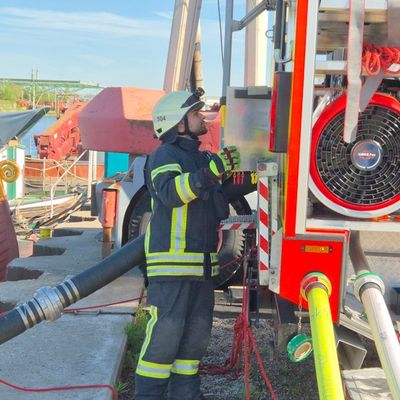 FW-MH: Schlussmeldung zum Großbrand an der Ruhrorter Straße - Einsatz nach 24 Stunden beendet