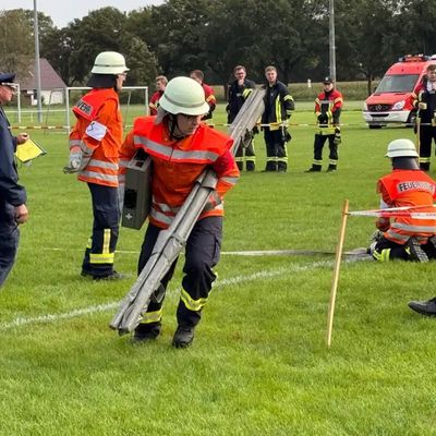 FFW Schiffdorf: 125 Jahre Feuerwehr Sellstedt - Jubiläumsfeier mit Leistungswettbewerben