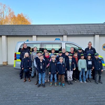 FW-OE: LöschKids aus Kirchhundem besuchen Polizeiwache in Olpe