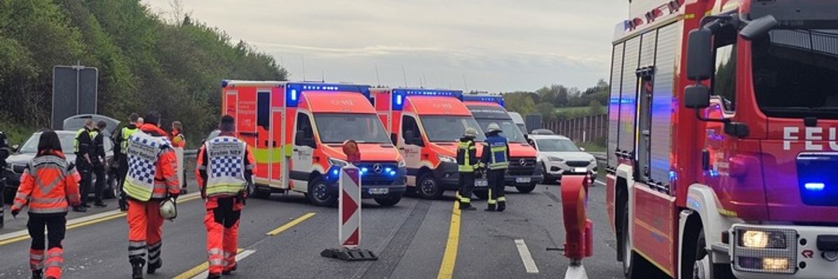 FW Königswinter: Verkehrsunfall im Baustellenbereich auf Autobahn A 3