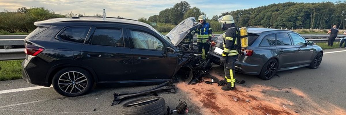 FW-ROW: Vermeintlicher Pkw Brand nach Verkehrsunfall auf der Autobahn 1