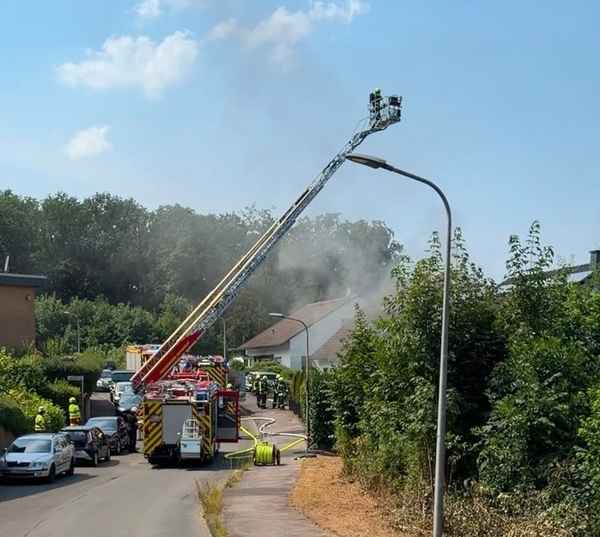 FW-EN: Feuer im Eulenweg - Extreme Belastung für die Einsatzkräfte