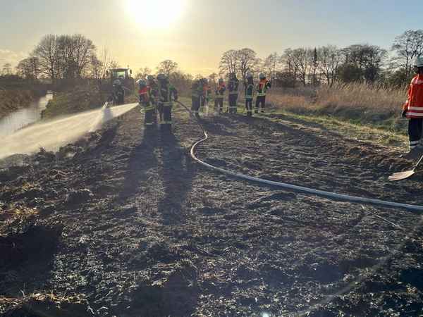 FW-ROW: Flächenbrand in Tarmstedt