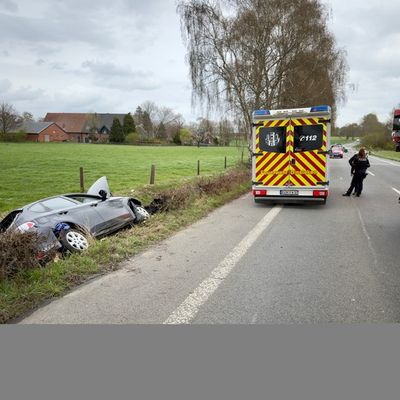 FW Hünxe: Verkehrsunfall auf der Berger Straße
