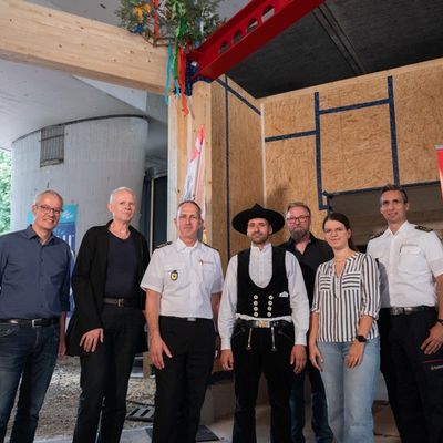 FW Stuttgart: Richtfest an der Interims-Feuerwache 1