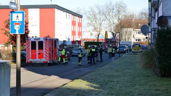 FW-DO: Wohnungsbrand in Brackel - Eine verletzte Person mit Rettungshubschrauber in Klinik geflogen