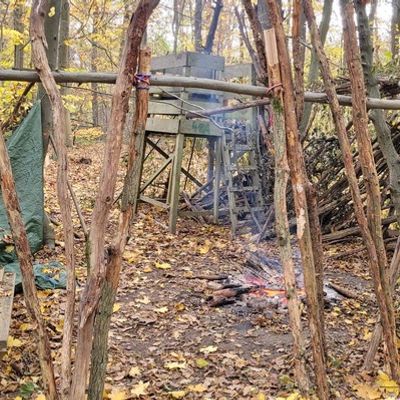 FW Helmstedt: Feuerwehr löscht illegales Lagerfeuer im Waldgebiet bei Helmstedt
