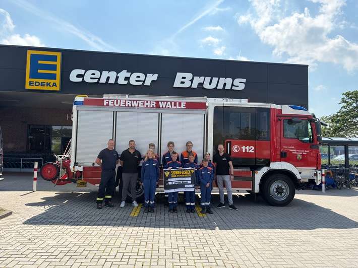 FW-AUR: Überwältigendes Resultat bei Pfandbon-Spendenaktion kommt Jugendfeuerwehr Walle zugute
