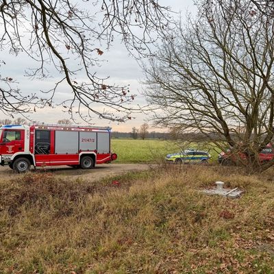 FW Flotwedel: Unklare Gewässerverunreinigung sorgt für Einsatz in Bröckel
