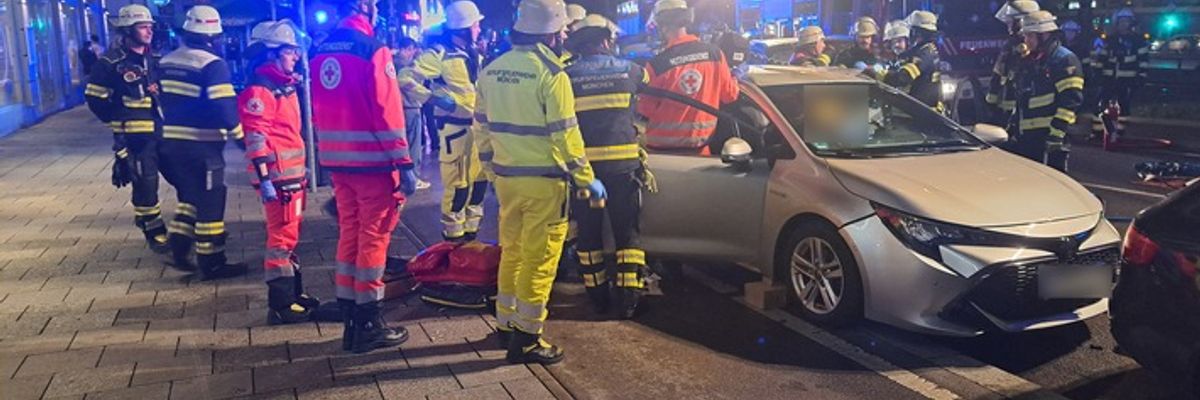 FW-M: Nächtlicher Verkehrsunfall (Altstadt)