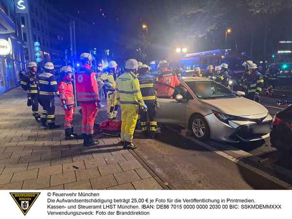 FW-M: Nächtlicher Verkehrsunfall (Altstadt)