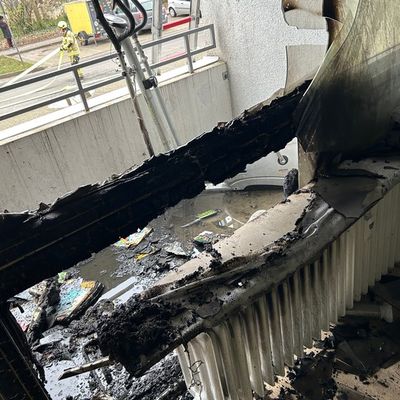 FW Ratingen: Balkonbrand macht Wohnung unbewohnbar