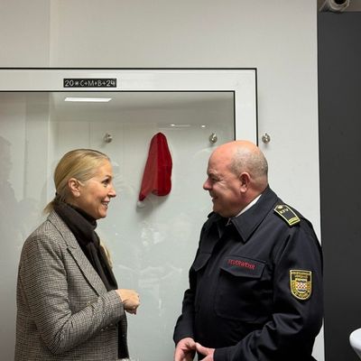 FW-EN: Neujahrsempfang des Kreisfeuerwehrverbandes im winterlichen Breckerfeld - Christoph Schöneborn zum Ehrenmitglied ernannt.