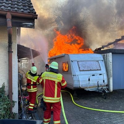 KFV Bodenseekreis: Großeinsatz für die Feuerwehr: Wohnhausbrand in Bermatingen