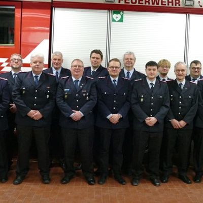FW Südheide: Jahreshauptversammlung der Feuerwehr Beckedorf Matthias Lückert mit der Ehrennadel des LFV-Niedersachen in Bronze ausgezeichnet