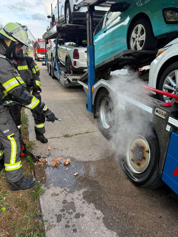 FW-WRN: Heiße LKW-Bremse sorgt für Einsatz auf der Autobahn