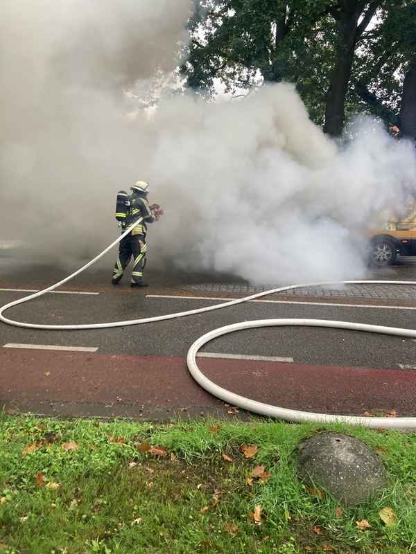 FW Bocholt: Fahrzeugbrand auf dem Hemdener Weg