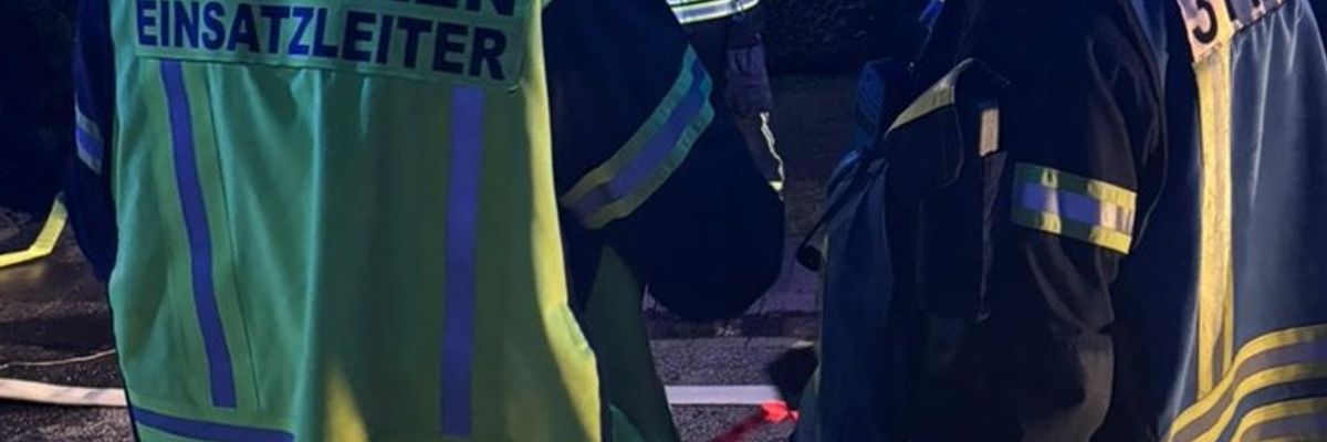 FW Dinslaken: Rauchwarnmelder verhindert ausgedehnten Kellerbrand