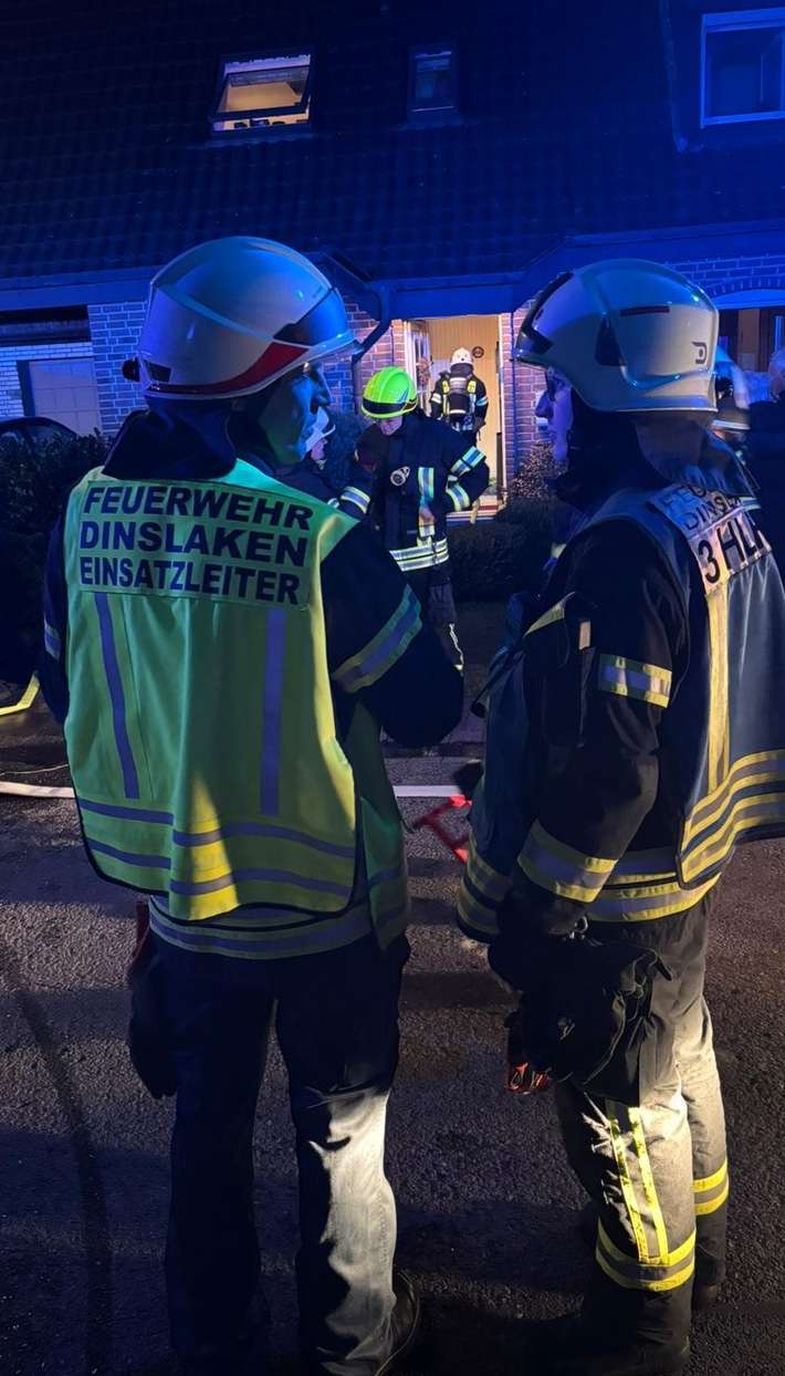 FW Dinslaken: Rauchwarnmelder verhindert ausgedehnten Kellerbrand