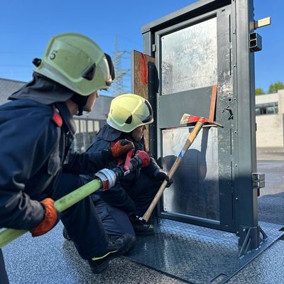 FW Dinslaken: Feuerwehrhandwerk erfolgreich vereinheitlicht
