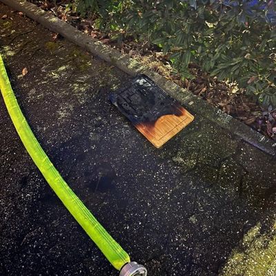 FW Ratingen: Kellerbrand in Ratingen-Lintorf