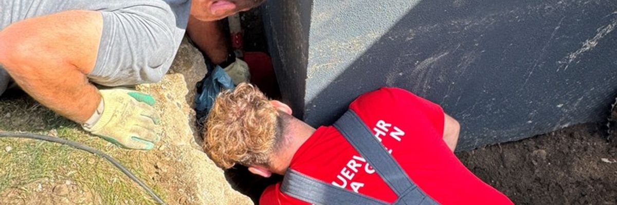 FW-Erkrath: Feuerwehr Erkrath rettet vier Monate altes Kätzchen aus Abflussrohr
