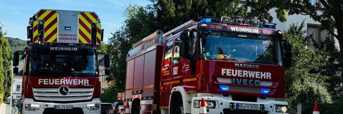 FW Weinheim: Defekte Hydraulikleitung und Brandmeldeanlage lösen Feuerwehreinsätze aus