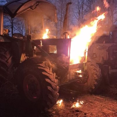 FW-OLL: Traktor fängt Feuer