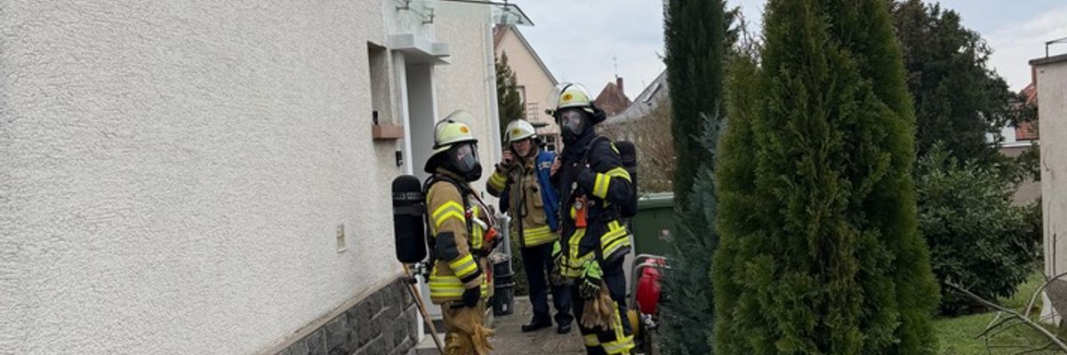 FW Weinheim: Brand im Zimmer bei Renovierungsarbeiten