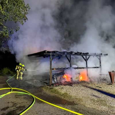 FW-DT: Carportbrand im Ortsteil Nienhagen