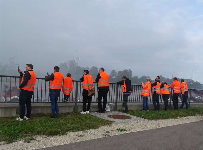 FW Reichenau: Brennendes Fahrzeug im Tunnel - Feuerwehren üben den Ernstfall - Brandschutzübung im Tunnel Waldsiedlung B33 - Tunnel-Waldsiedlung, 11.10.2025
