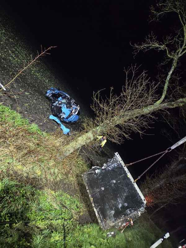 FFW Schiffdorf: 21-jähriger tödlich verunglückt - K60 für mehrere Stunden voll gesperrt