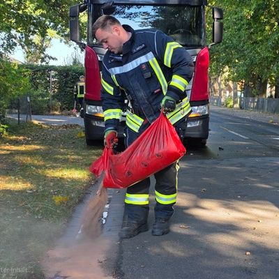 FW Celle: Größere Menge Kraftstoff in Bostel ausgetreten