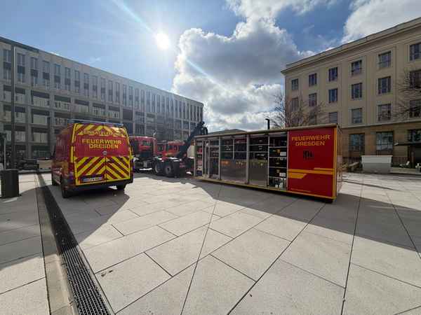 FW Dresden: ABC-Einsatz an der Hochschule für Technik und Wirtschaft