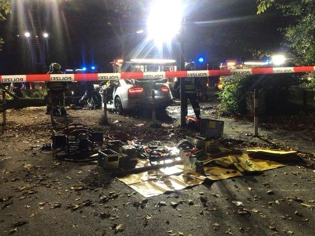 FW-GE: Verkehrsunfall Florastraße Ecke Hüller Straße