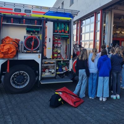 FW Paderborn: Girls'Day bei der Feuerwehr Paderborn - Ein spannender Tag voller neuer Eindrücke