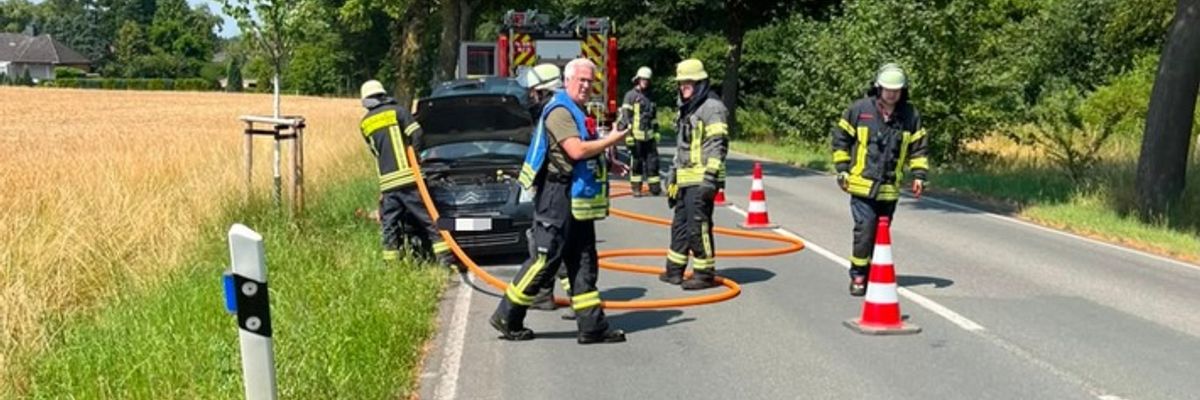 FW-Schermbeck: Sturmschaden und PKW Brand