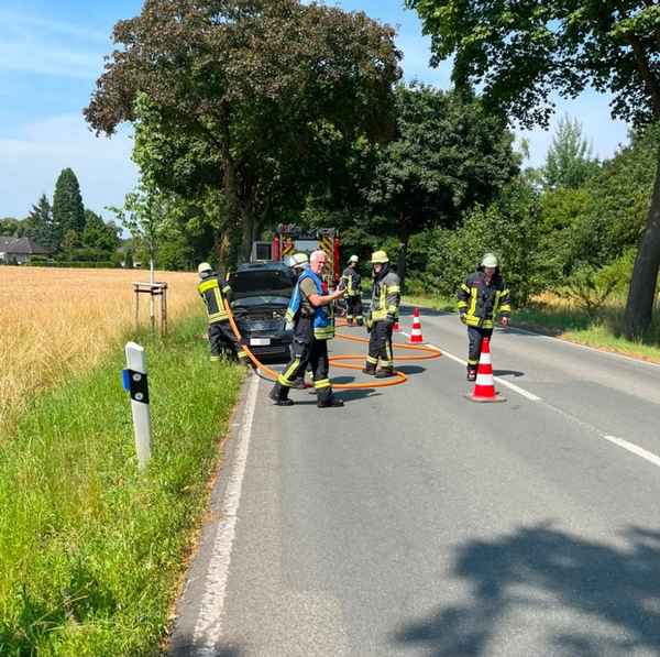 FW-Schermbeck: Sturmschaden und PKW Brand