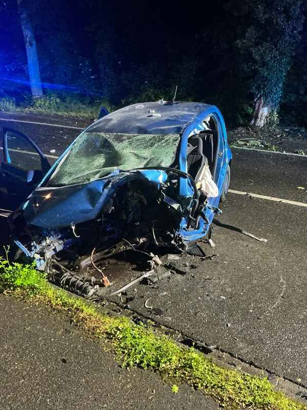 FW-BOT: Verkehrsunfall mit eingeklemmter Person in Bottrop-Fuhlenbrock