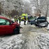 FW Lüchow-Dannenberg: +++ Wintereinbruch fordert die Feuerwehren in Lüchow-Dannenberg +++ Drei Verkehrsunfälle mit mehreren Verletzten am Freitag +++