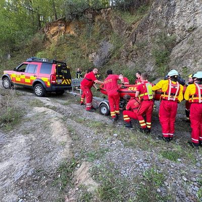 FW Mettmann: Person mutmaßlich im Gewässer eines Steinbruchs vermisst