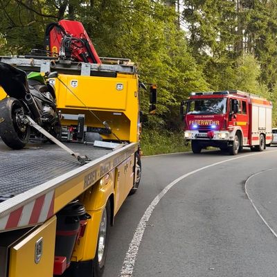 FW-EN: Datum: 01.06.2025/ Einsatzstelle: L699, Ennepetalsperre Einheiten: Löschzug Breckerfeld/ Polizei/
