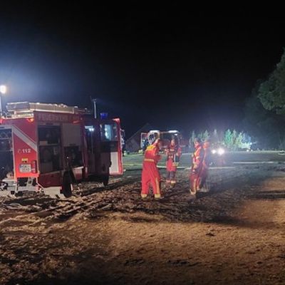 FW-AR: Einsatzkleidung angepasst: Feuerwehr Arnsberg beschafft leichte Ausrüstung für Wald- und Vegetationsbrände