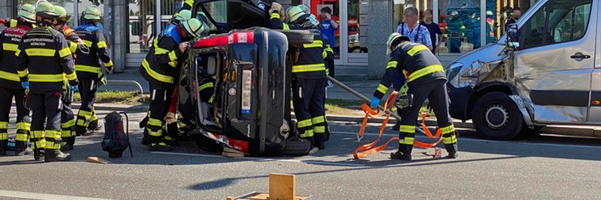 FW-M: Unfall mit mehreren Verletzten (Waldtrudering)